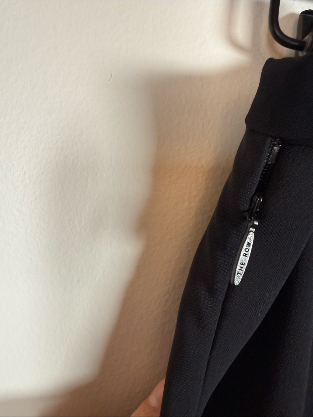 The Row Black Slim Pintuck Trousers Skinny Leg Tailored Pants Luxury Minimalist - Picture 4 of 7